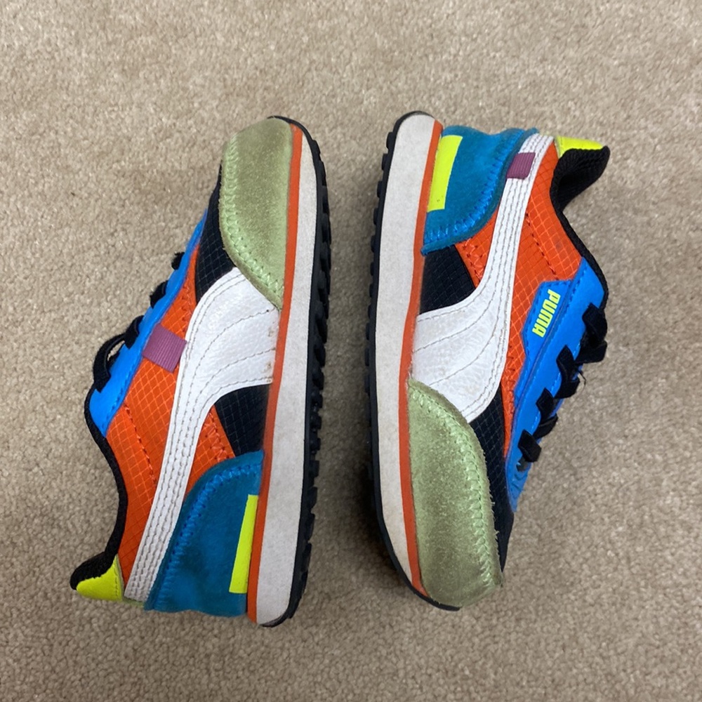 Size 6 Puma - Picture 3 of 5